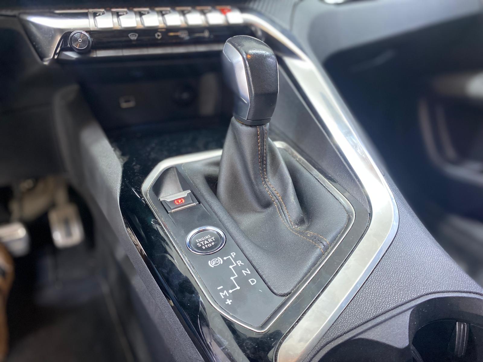 PEUGEOT 3008 12
